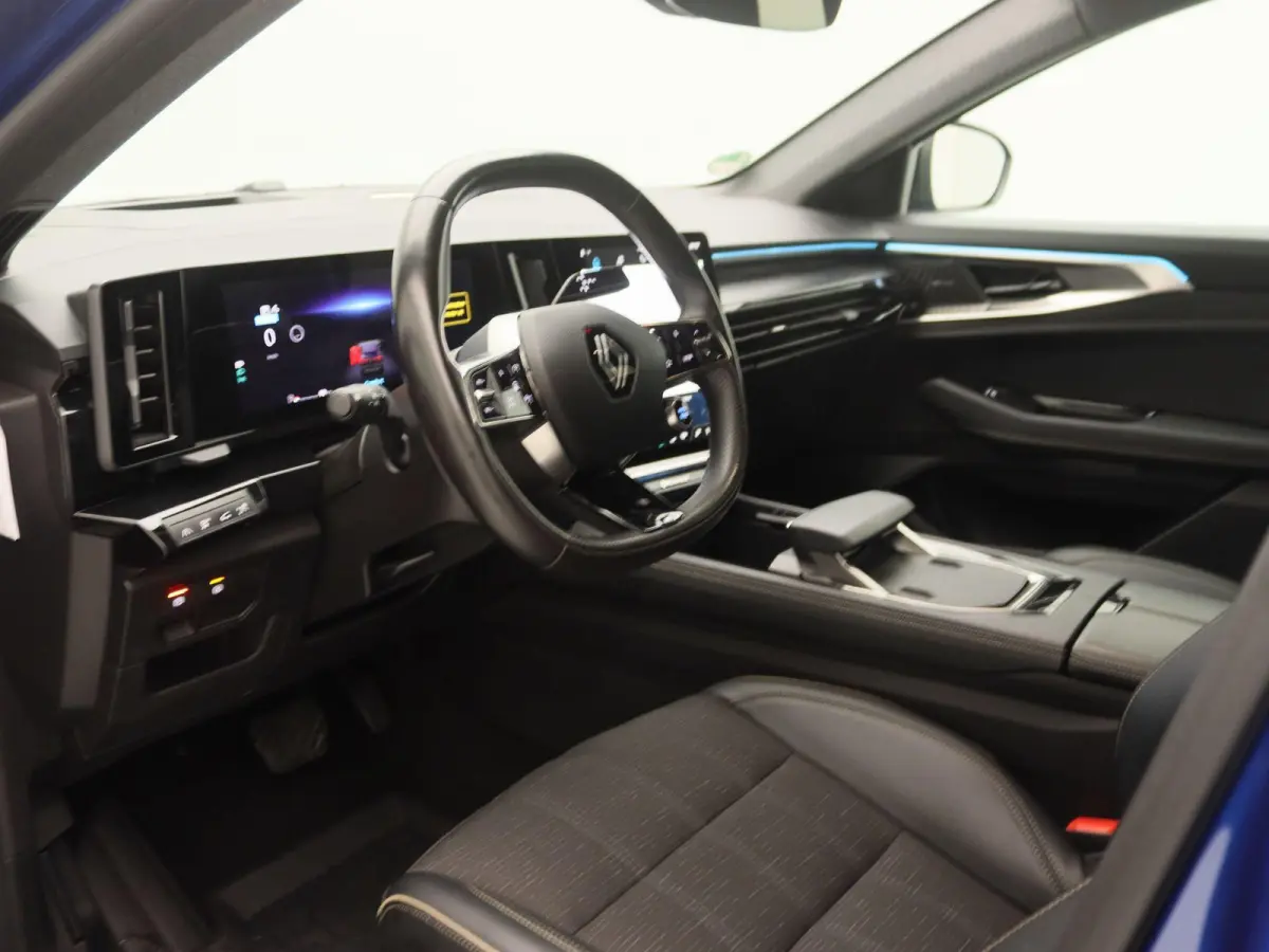 1.2 E-Tech full hybrid 200 iconic | Apple Carplay - Android Auto | Sfeerverlichting | Led Verlichting | Stoelverwarming | Camera |