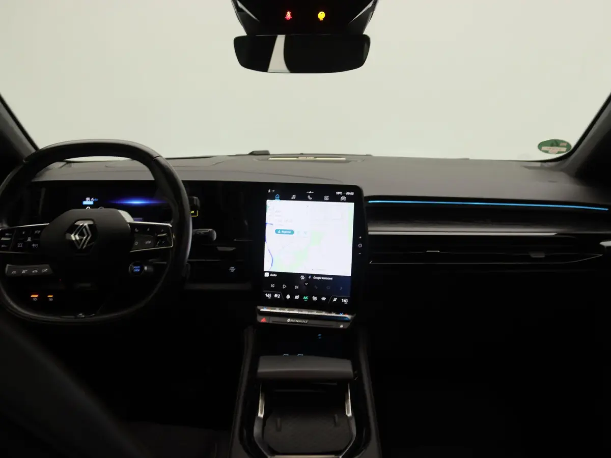 1.2 E-Tech full hybrid 200 iconic | Apple Carplay - Android Auto | Sfeerverlichting | Led Verlichting | Stoelverwarming | Camera |