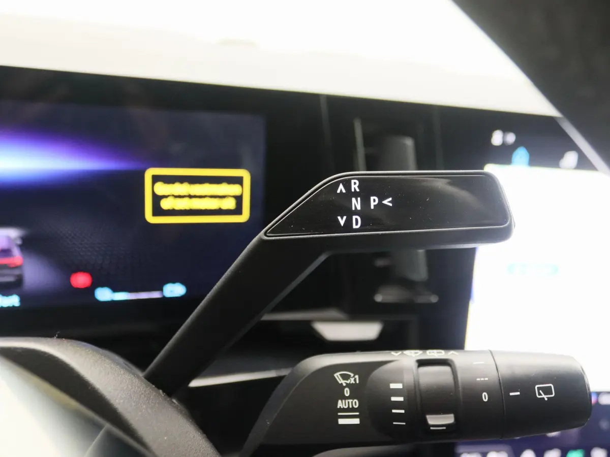 1.2 E-Tech full hybrid 200 iconic | Apple Carplay - Android Auto | Sfeerverlichting | Led Verlichting | Stoelverwarming | Camera |