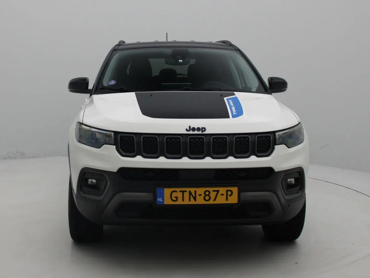 4xe 240 Plug-in Hybrid Trailhawk | Navigatiesysteem | Achteruitrijcamera | Climate Control | LED | Lichtmetalen Velge