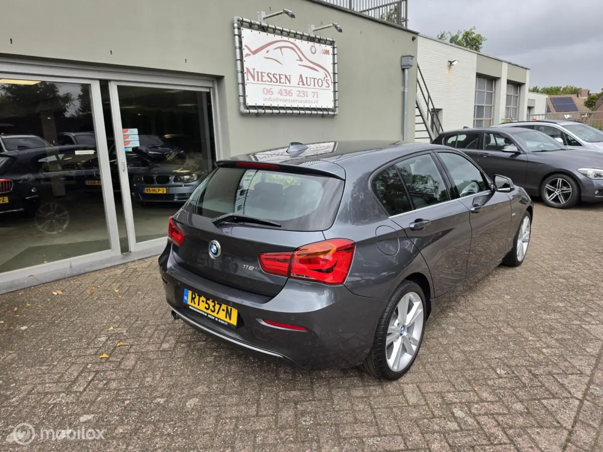 F20 118i Executive Led/Urban/Navi/1ste eigenaar