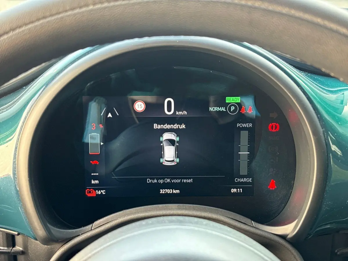 Icon 42 kWh | Parkeersensoren voor+ achter | Navigatie | Climate control | Camera | Adaptive Cruise Control |