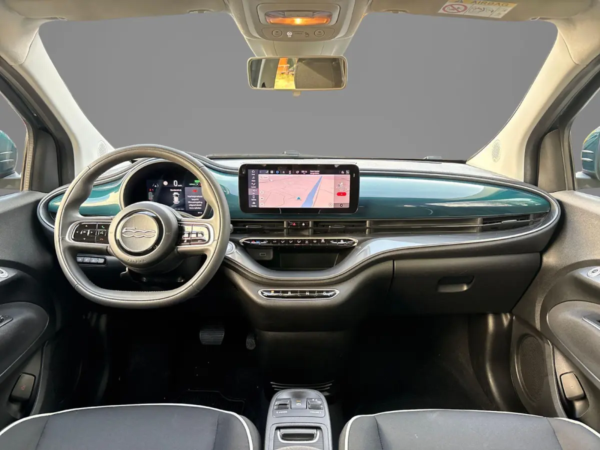 Icon 42 kWh | Parkeersensoren voor+ achter | Navigatie | Climate control | Camera | Adaptive Cruise Control |