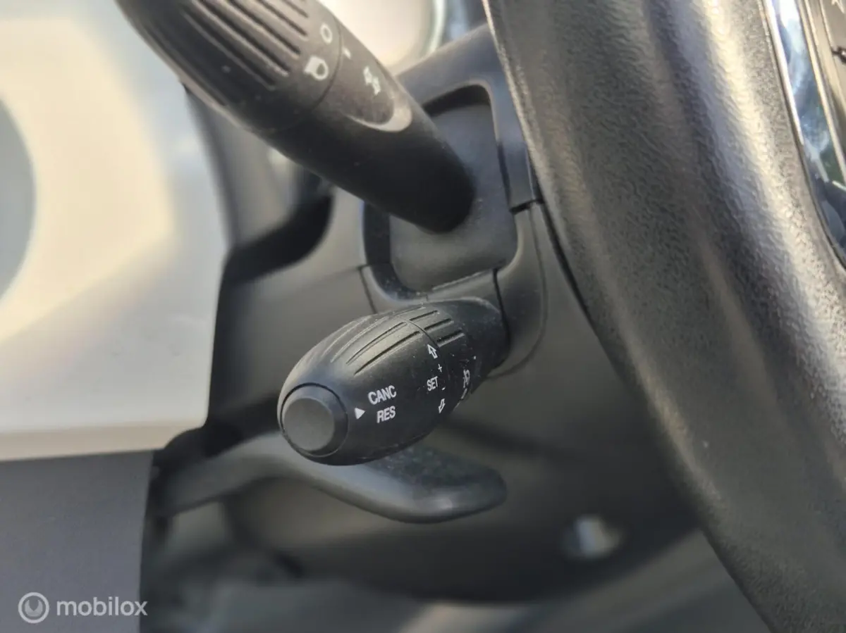 Lounge 1.2 Cabrio Groot beeldscherm Cruise-control Pdc