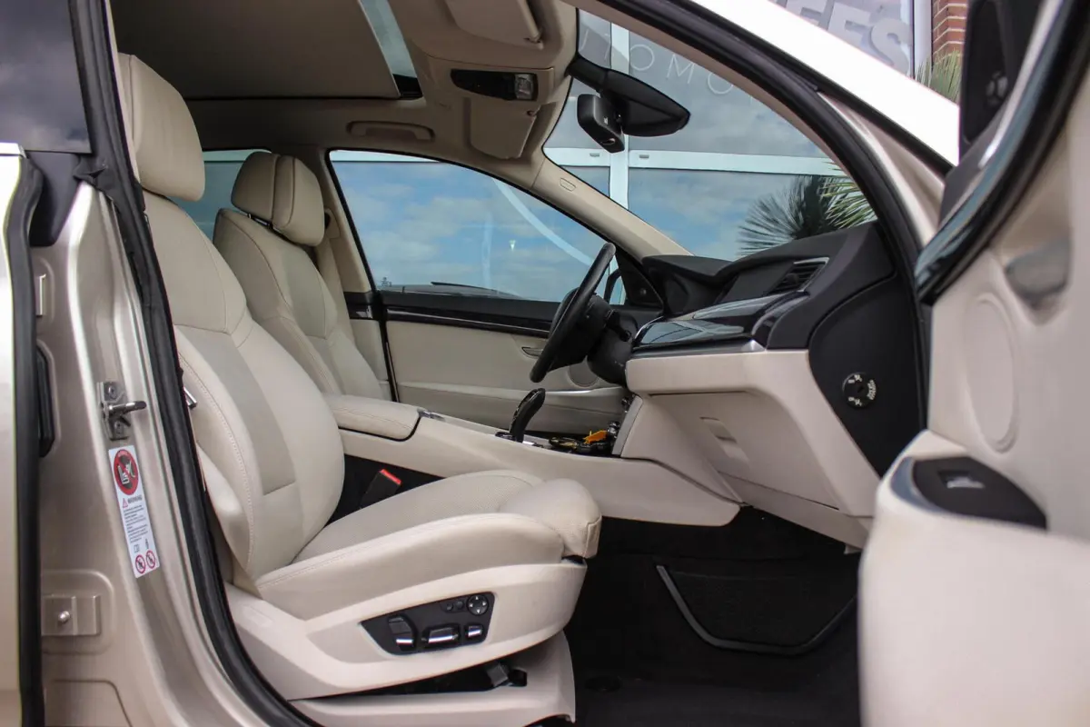 535i High Executive | Achterasbesturing | Stoelventilatie | Head-up | Panoramadak | Rijstrooksensor | HiFi audio | Comfortstoelen | Side view camera