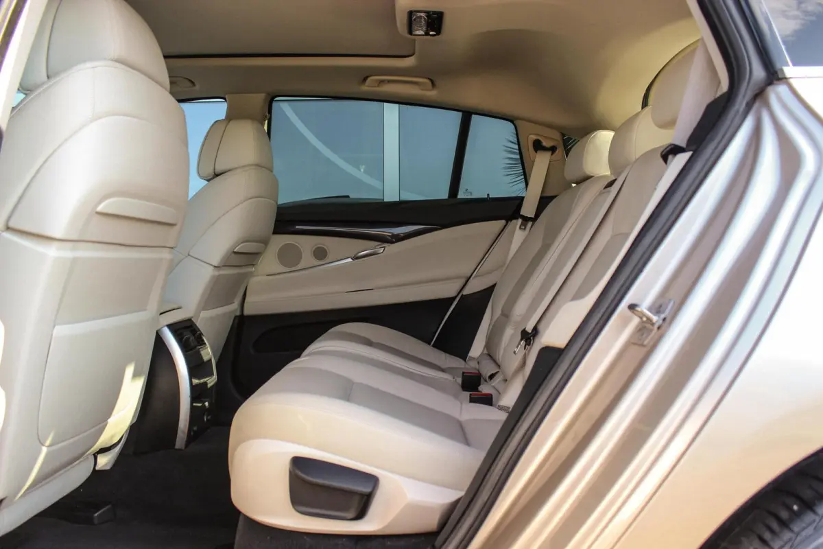 535i High Executive | Achterasbesturing | Stoelventilatie | Head-up | Panoramadak | Rijstrooksensor | HiFi audio | Comfortstoelen | Side view camera