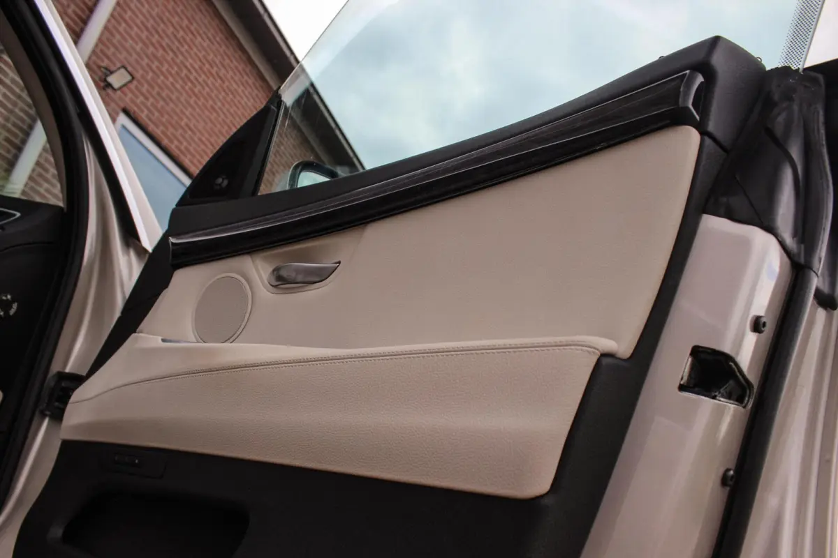 535i High Executive | Achterasbesturing | Stoelventilatie | Head-up | Panoramadak | Rijstrooksensor | HiFi audio | Comfortstoelen | Side view camera