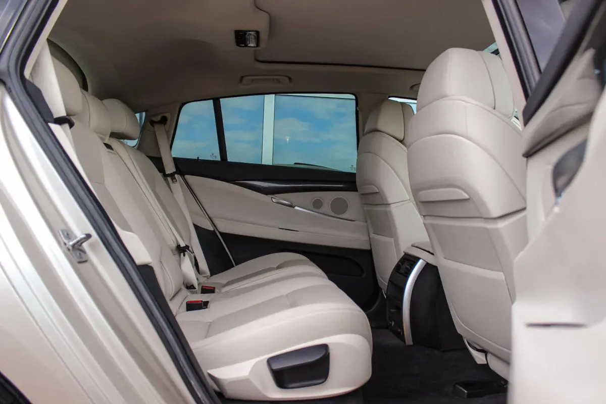 535i High Executive | Achterasbesturing | Stoelventilatie | Head-up | Panoramadak | Rijstrooksensor | HiFi audio | Comfortstoelen | Side view camera