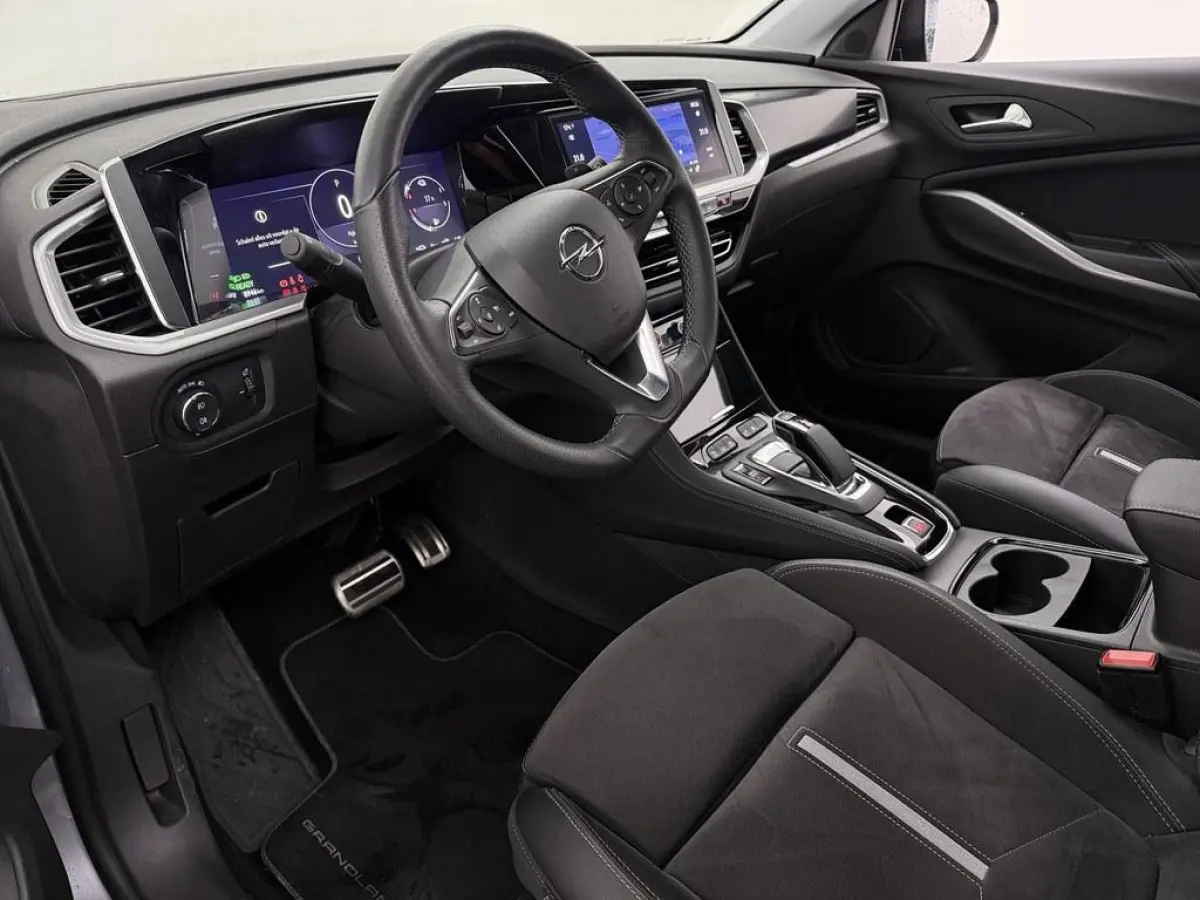 1.6 Turbo Plug-In Hybrid 4x4 GSe Winterpakket/ 4S.Banden/Camera/Nav/Ecc/CarPlay/Sportstoelen/El.Klep