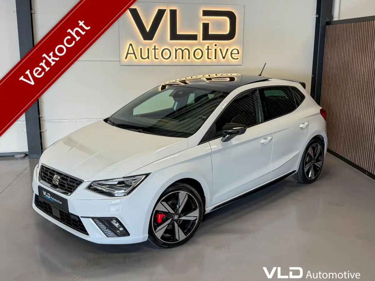 1.0 TSI FR LED PANO BEATS CAM CARPLAY ALCANTARA