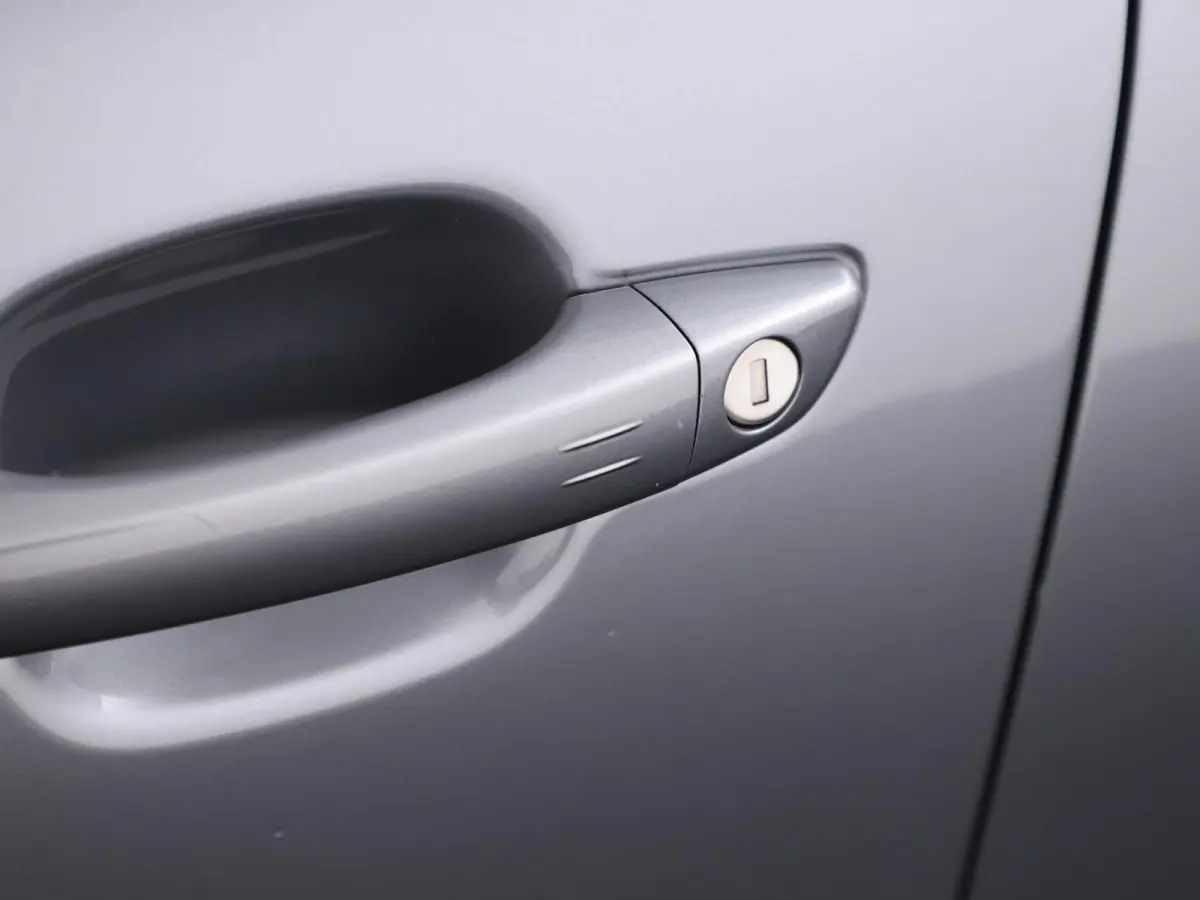 1.2T 130pk Automaat Ultimate Trekhaak/Alcantara/ 4S.Banden/Winterpakket/Camera/Nav/Keyless