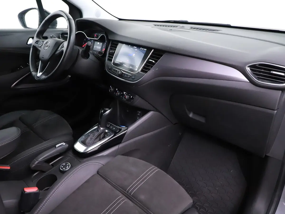 1.2T 130pk Automaat Ultimate Trekhaak/Alcantara/ 4S.Banden/Winterpakket/Camera/Nav/Keyless