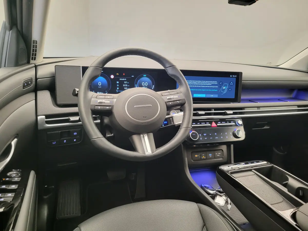 1.6 T-GDI PHEV Premium | Achterbank in delen neerklapbaar | Achterruitverwarming | Achteruitrij assistent | Leder | Stoelverwarming & Stoelventilatie | Elektrische achterklep | Elektr. stoel