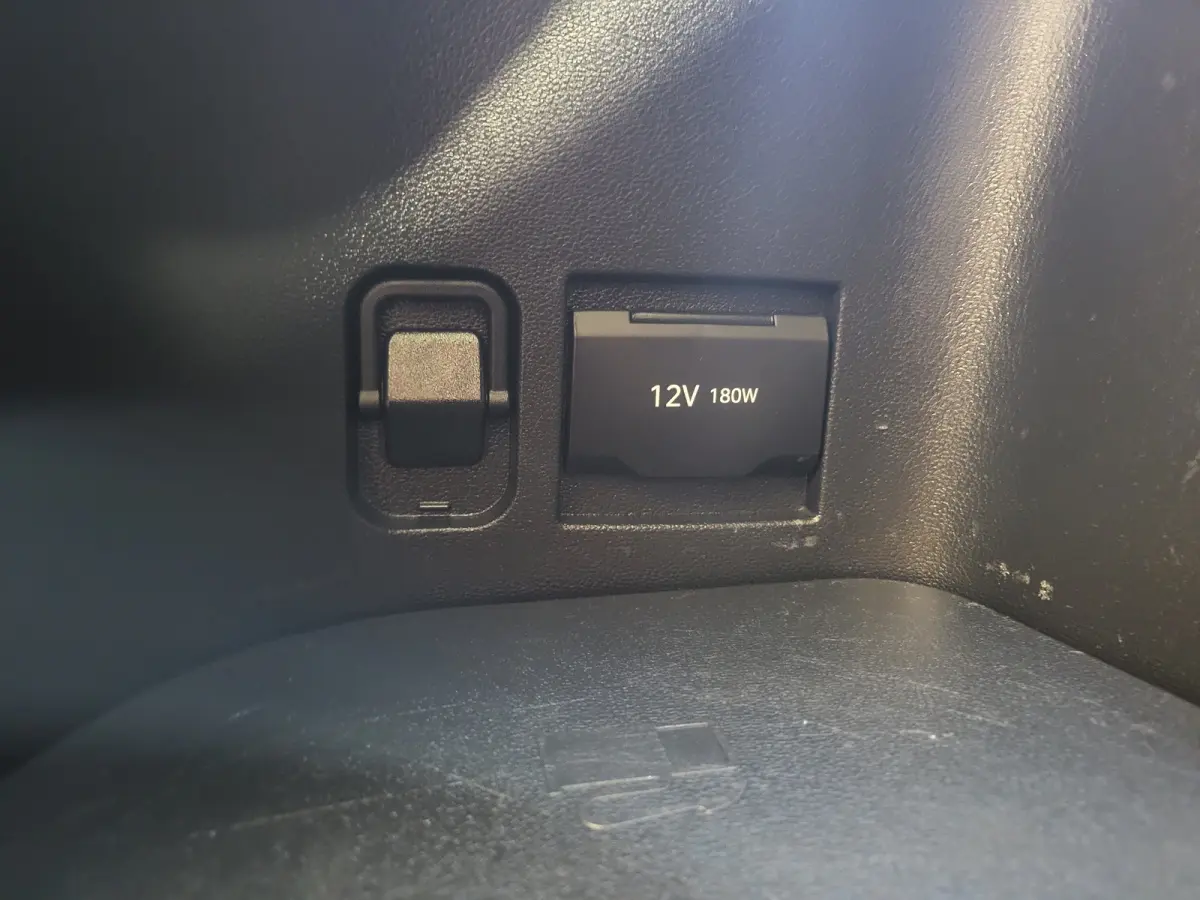 1.6 T-GDI PHEV Premium | Achterbank in delen neerklapbaar | Achterruitverwarming | Achteruitrij assistent | Leder | Stoelverwarming & Stoelventilatie | Elektrische achterklep | Elektr. stoel