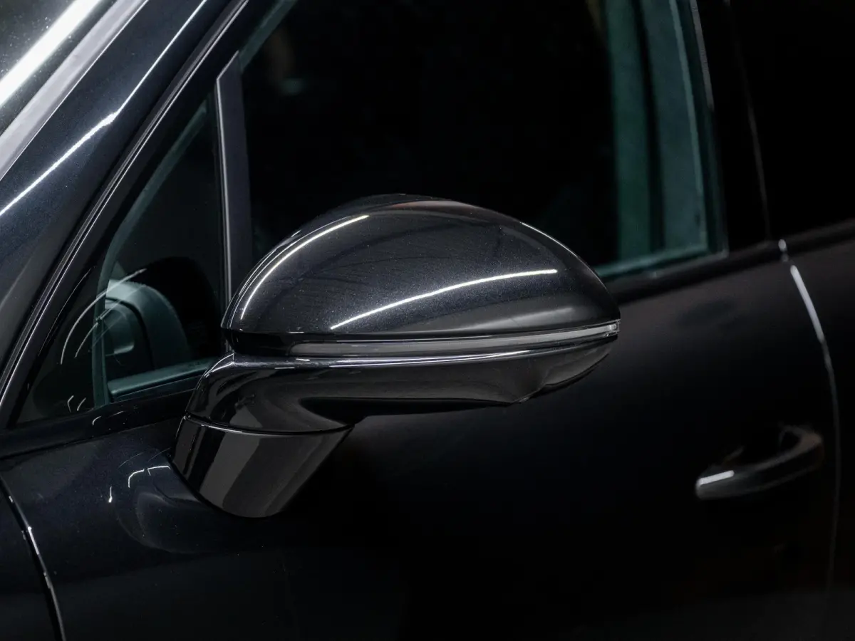 3.0 E-Hybrid Black Edition | SportDesign | Achterasbest. | 18-weg | PDCC | InnoDrive | HUD |