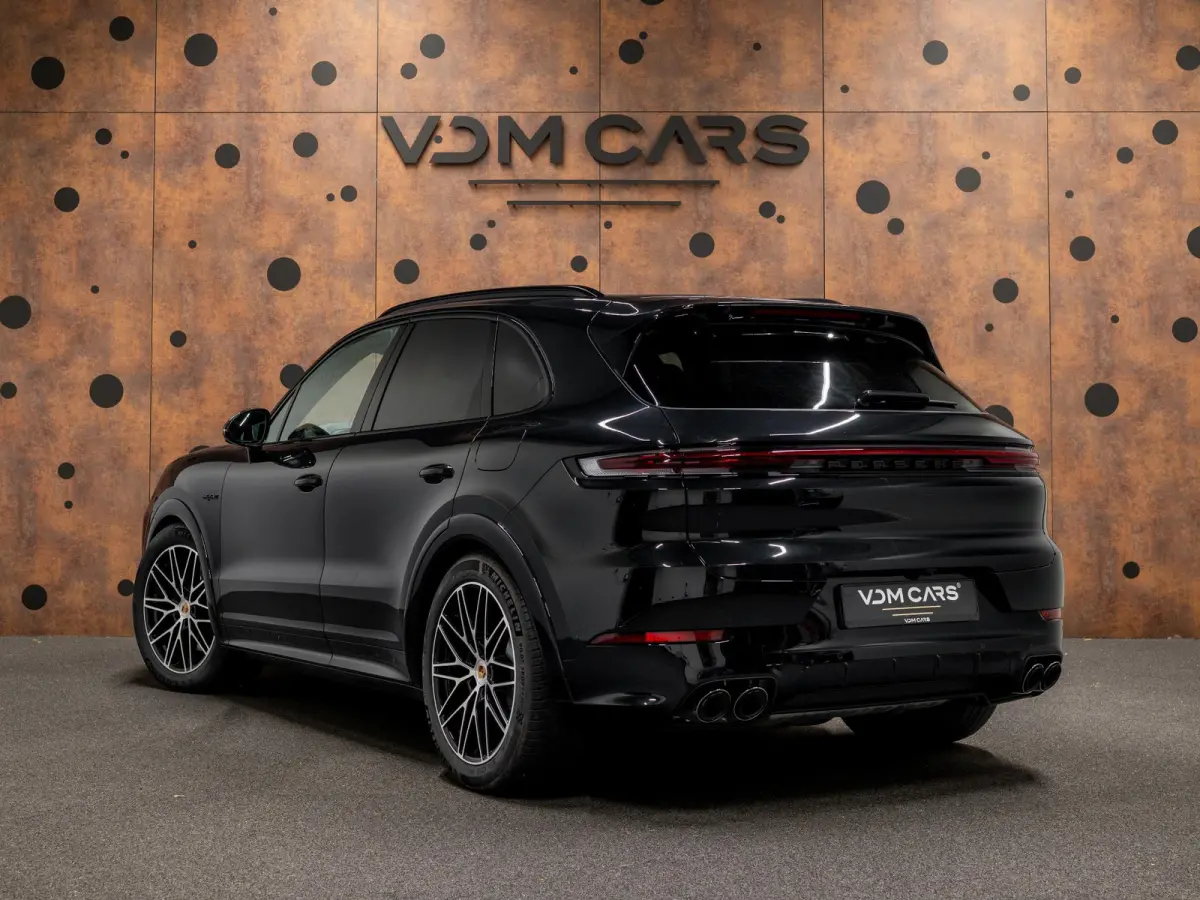 3.0 E-Hybrid Black Edition | SportDesign | Achterasbest. | 18-weg | PDCC | InnoDrive | HUD |