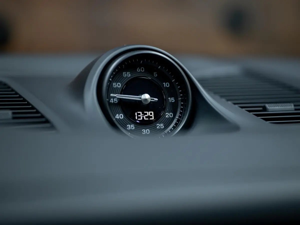 3.0 E-Hybrid Black Edition | SportDesign | Achterasbest. | 18-weg | PDCC | InnoDrive | HUD |