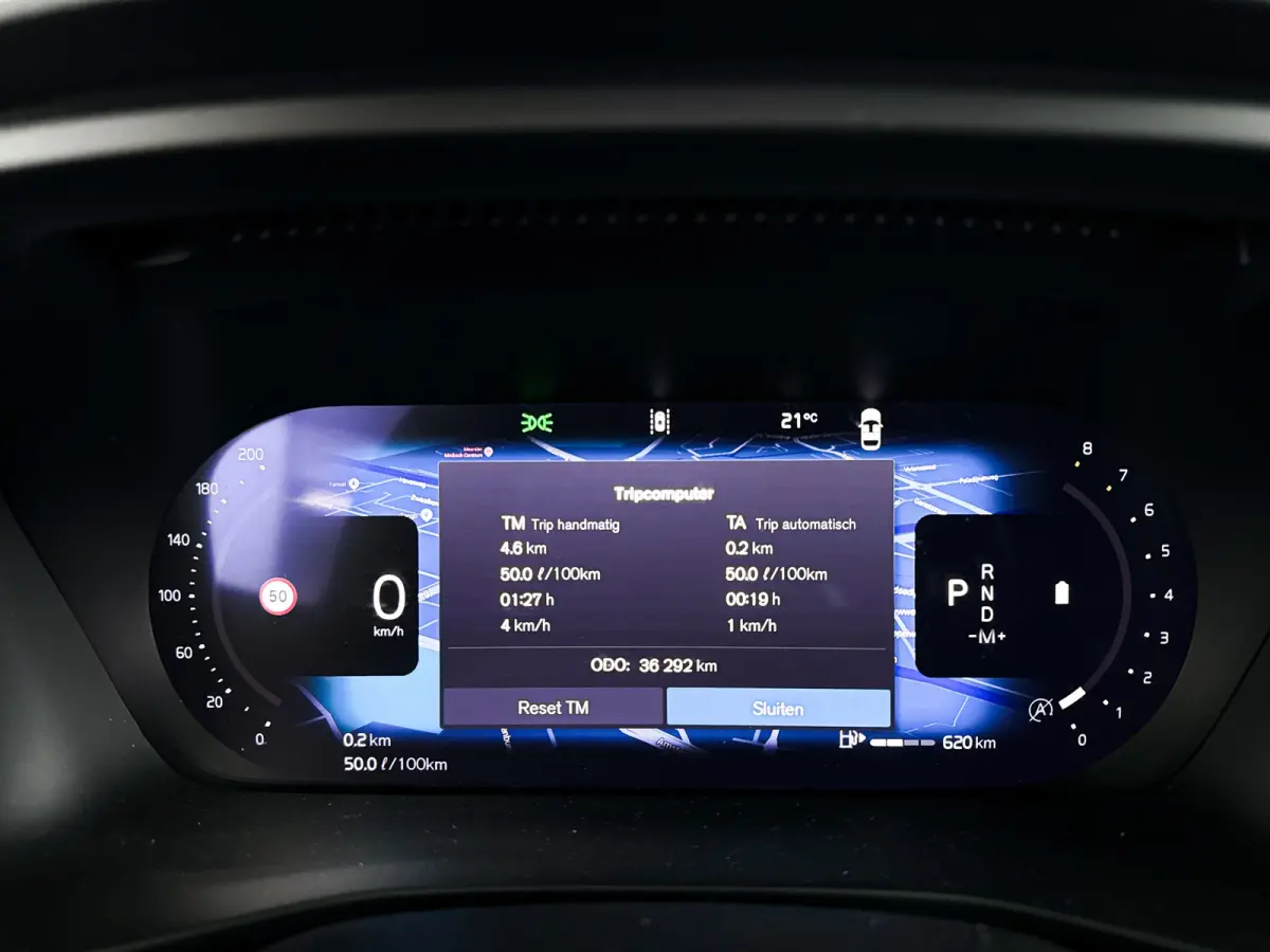 B3 Essential | Parkeercamera | Stoel- en stuurverwarming | Google infotainment