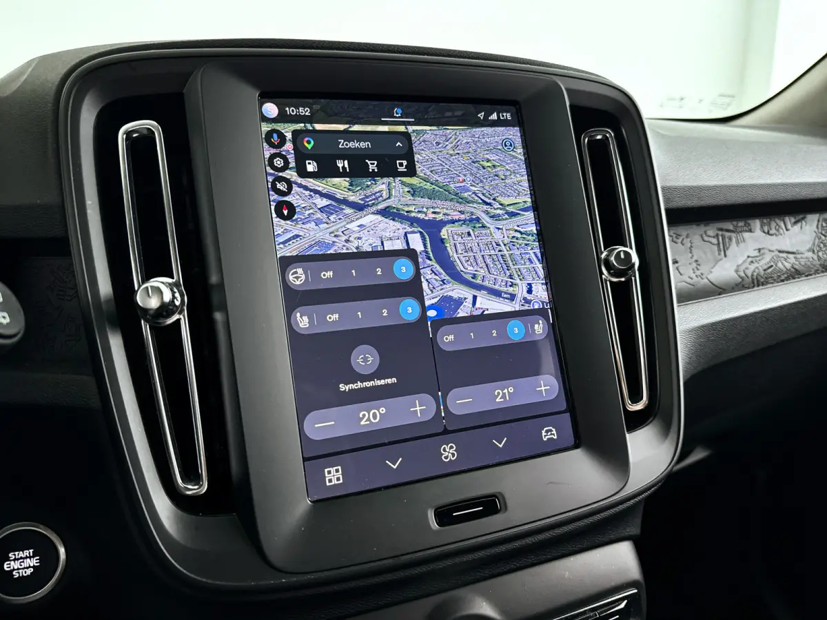 B3 Essential | Parkeercamera | Stoel- en stuurverwarming | Google infotainment