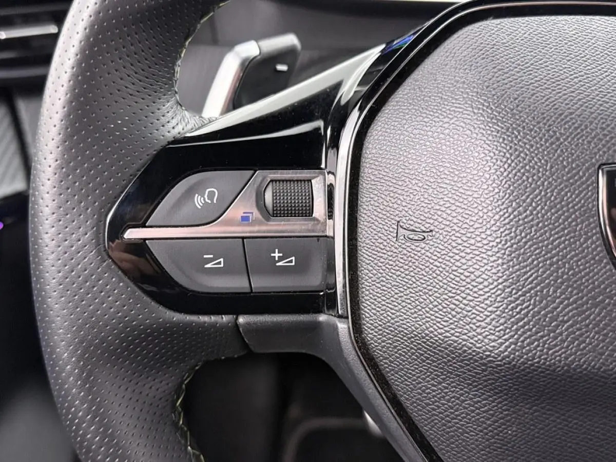 1.2 Hybrid 145PK GT Automaat 360.Camera/Nav/Led /Blindspot/Keyless/Ad.Cruise/CarPlay