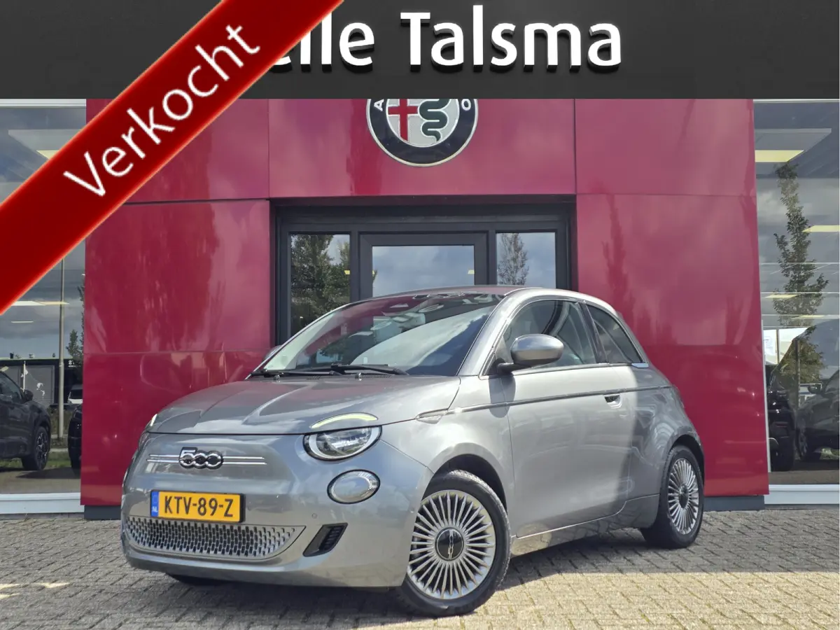 Urban 42 kWh | Pack Style | Pack Comfort | Camera | Stoelverwarming | Cruise control | Lane Assist | Apple Carplay/Android Auto