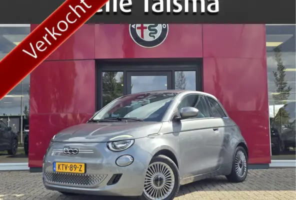 Urban 42 kWh | Pack Style | Pack Comfort | Camera | Stoelverwarming | Cruise control | Lane Assist | Apple Carplay/Android Auto