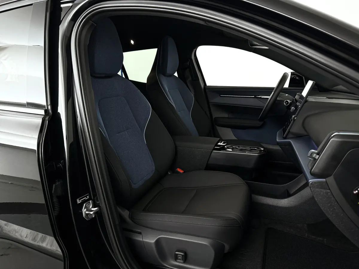 Single Motor Extended Range Plus 69 kWh | Parkeercamera | Harman Kardon | Stoel- en stuurverwarming | Elektrische stoelen