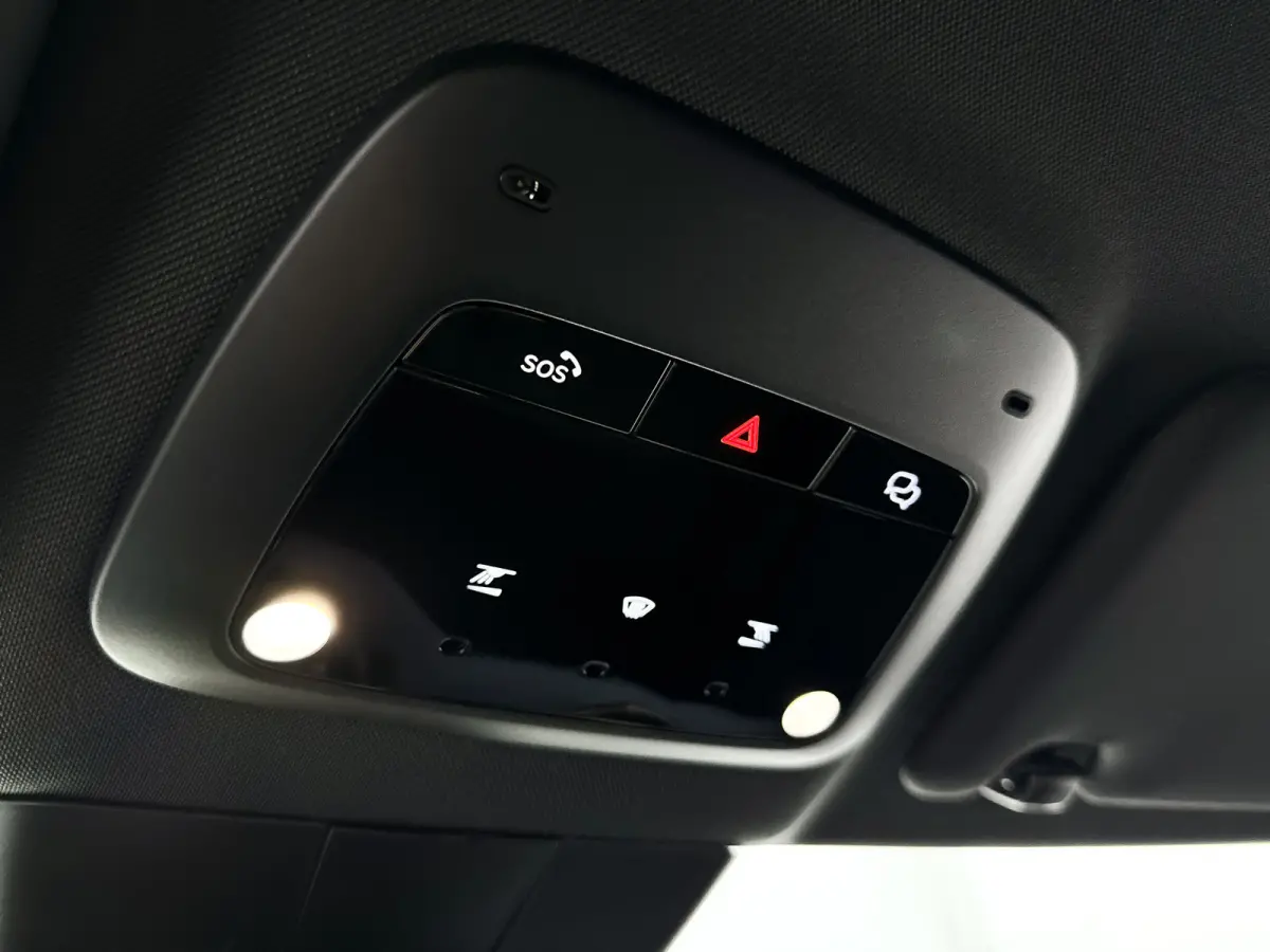 Single Motor Extended Range Plus 69 kWh | Parkeercamera | Harman Kardon | Stoel- en stuurverwarming | Elektrische stoelen