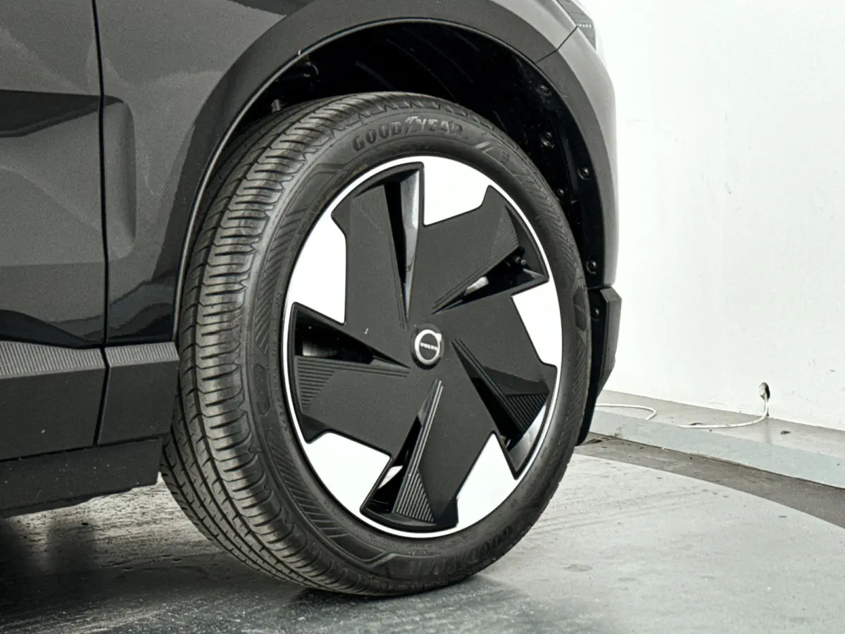 Single Motor Extended Range Plus 69 kWh | Parkeercamera | Harman Kardon | Stoel- en stuurverwarming | Elektrische stoelen