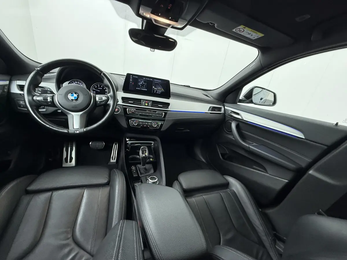sDrive20i Business Edition Plus | M Sportpakket | Comfort Pack | Parking Pack |