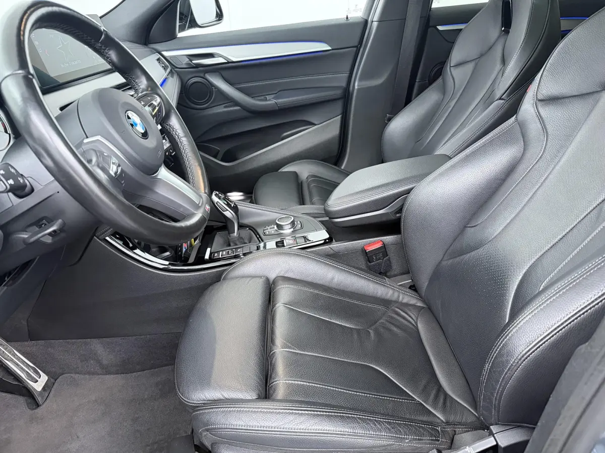 sDrive20i Business Edition Plus | M Sportpakket | Comfort Pack | Parking Pack |