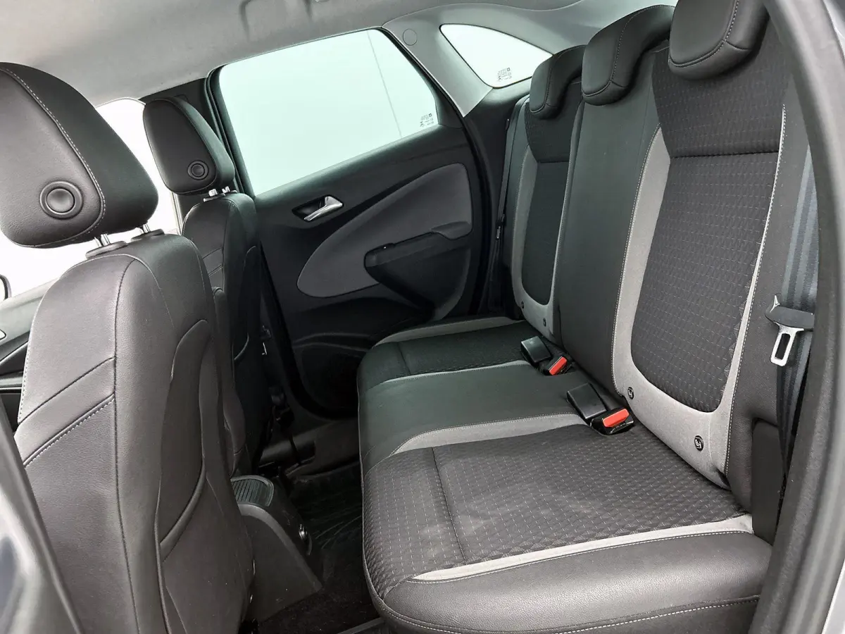 1.2 Turbo Innovation | Parkeersensoren V+A | Stoelverwarming&Stuurverwarming | 17" Lichtmetalen velgen