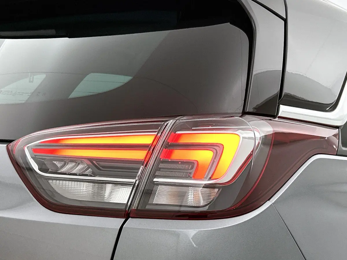 1.2 Turbo Innovation | Parkeersensoren V+A | Stoelverwarming&Stuurverwarming | 17" Lichtmetalen velgen