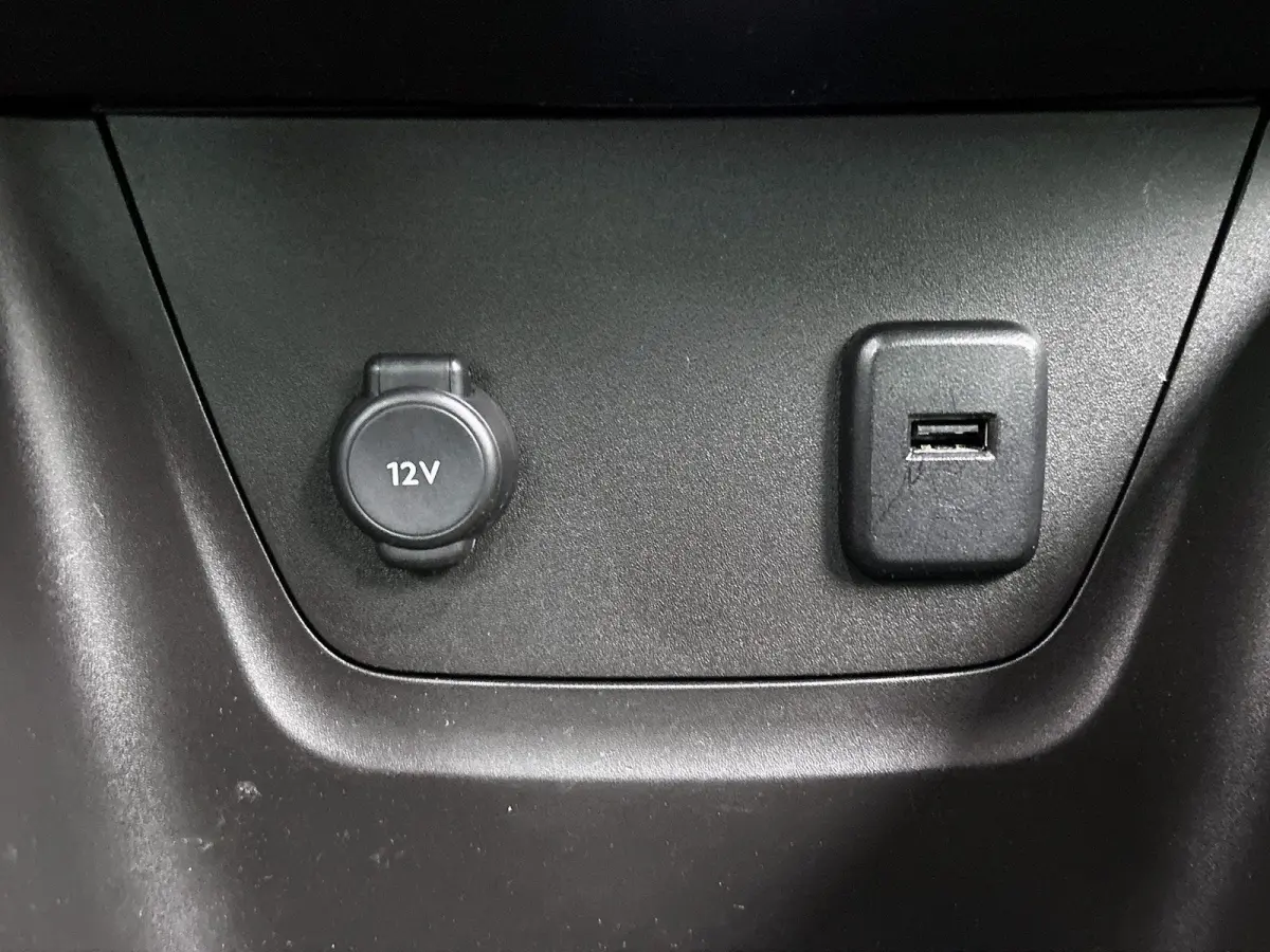 1.2 Turbo Innovation | Parkeersensoren V+A | Stoelverwarming&Stuurverwarming | 17" Lichtmetalen velgen
