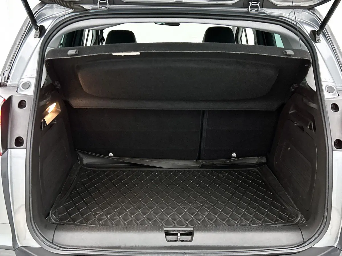 1.2 Turbo Innovation | Parkeersensoren V+A | Stoelverwarming&Stuurverwarming | 17" Lichtmetalen velgen