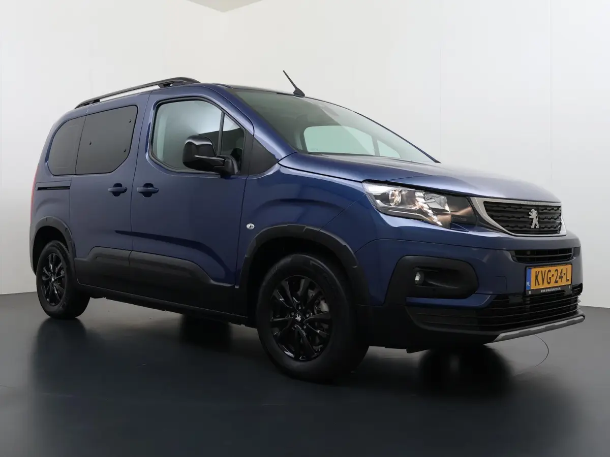EV Allure Pack 50 kWh VAN: 29.900,- VOOR: 25.877,- UW HERFSTVOORDEEL: 4.023,-  SOH 100%!| APPLE CARPLAY + ANDROID AUTO| STANDKACHEL|  DUBBELE SCHUIFDEUREN| RIJKLAARPRIJS INCL. 12 MND BOVAG G