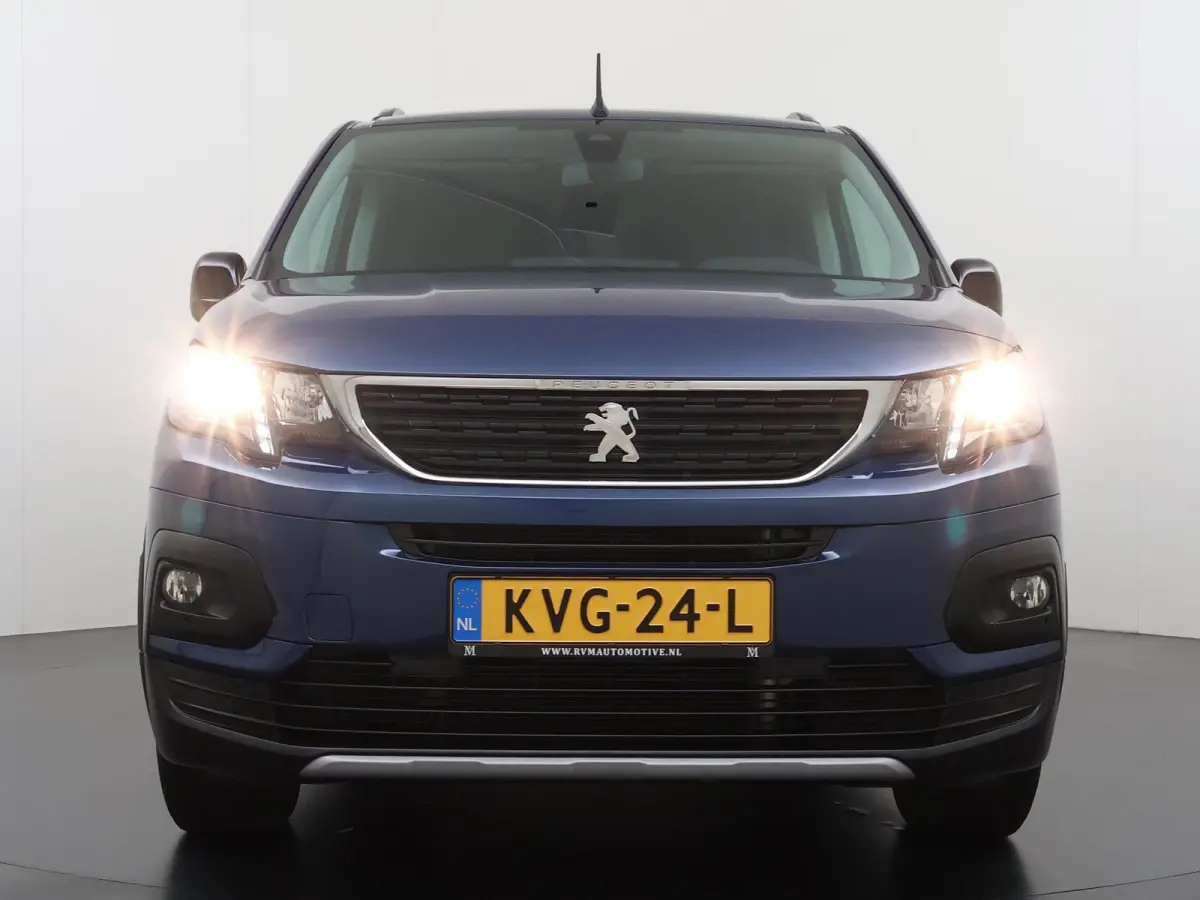 EV Allure Pack 50 kWh VAN: 29.900,- VOOR: 25.877,- UW HERFSTVOORDEEL: 4.023,-  SOH 100%!| APPLE CARPLAY + ANDROID AUTO| STANDKACHEL|  DUBBELE SCHUIFDEUREN| RIJKLAARPRIJS INCL. 12 MND BOVAG G