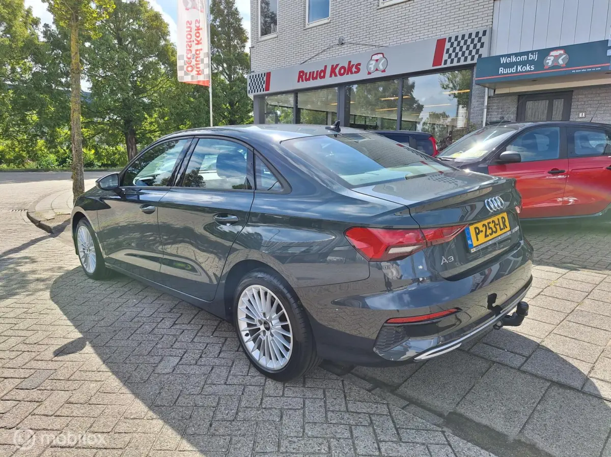 30 TFSI PRO LINE • CARPLAY •