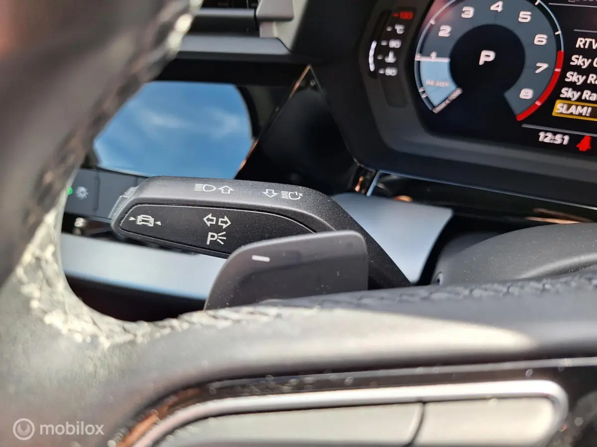 30 TFSI PRO LINE • CARPLAY •
