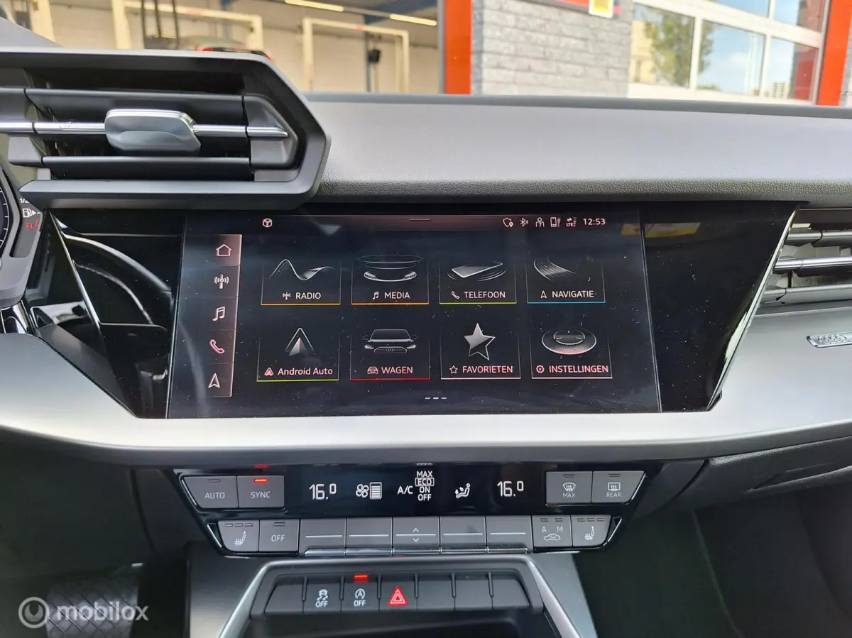 30 TFSI PRO LINE • CARPLAY •