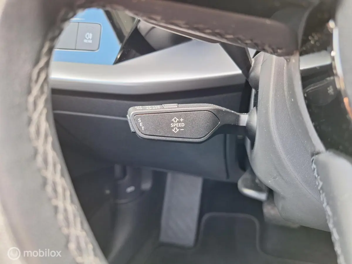 30 TFSI PRO LINE • CARPLAY •