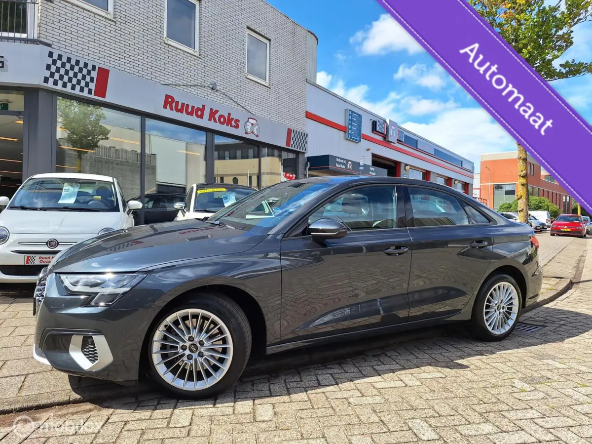 30 TFSI PRO LINE • CARPLAY •