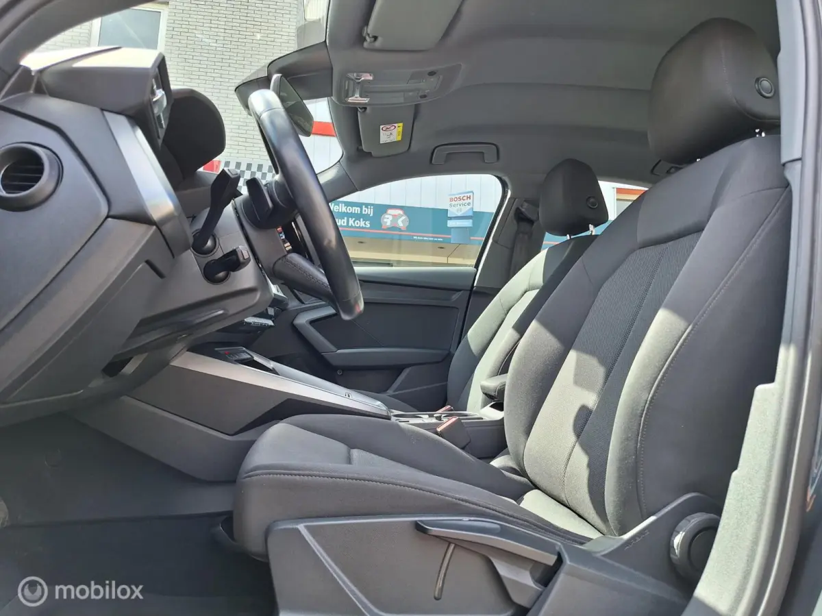 30 TFSI PRO LINE • CARPLAY •