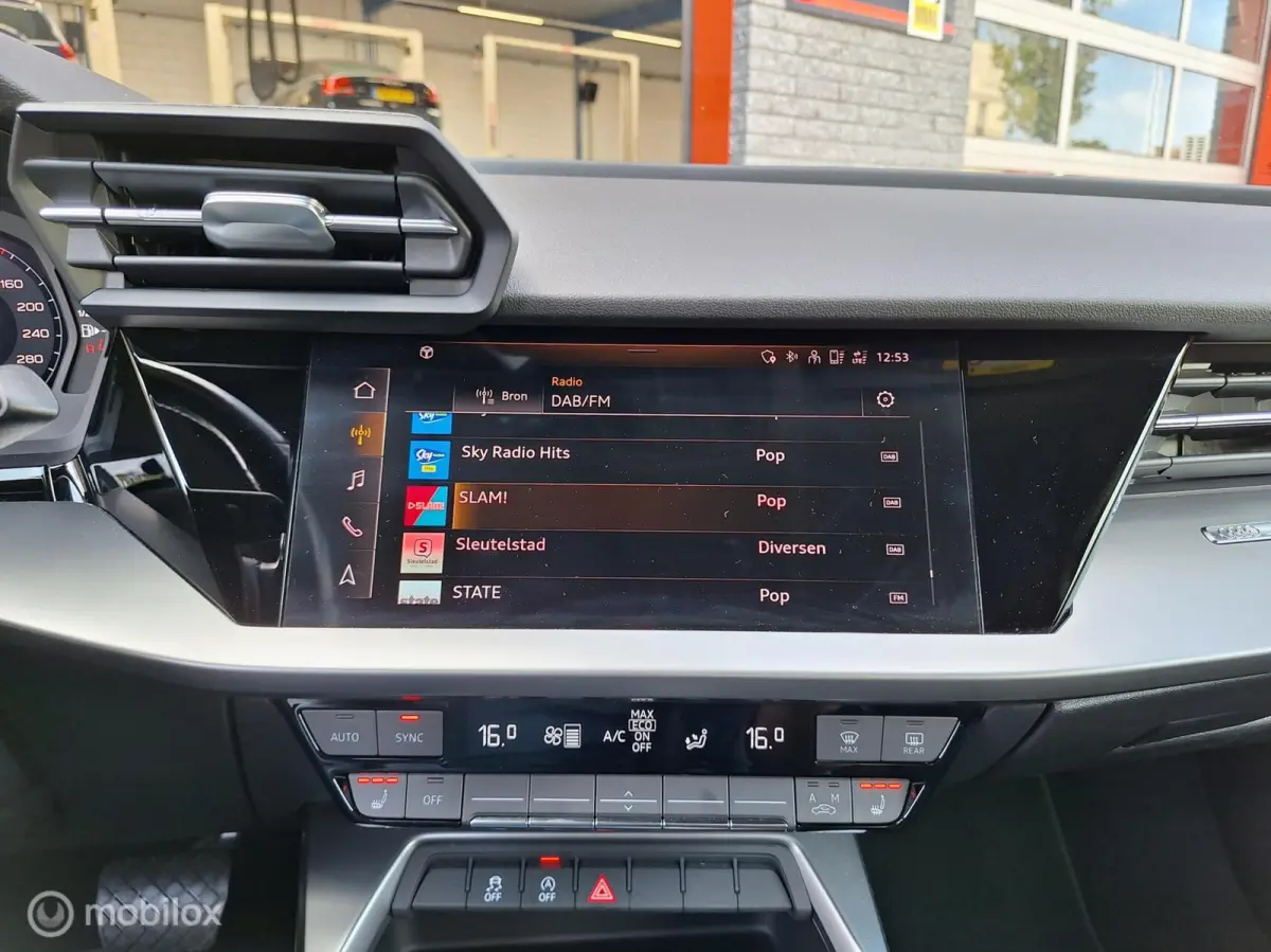 30 TFSI PRO LINE • CARPLAY •