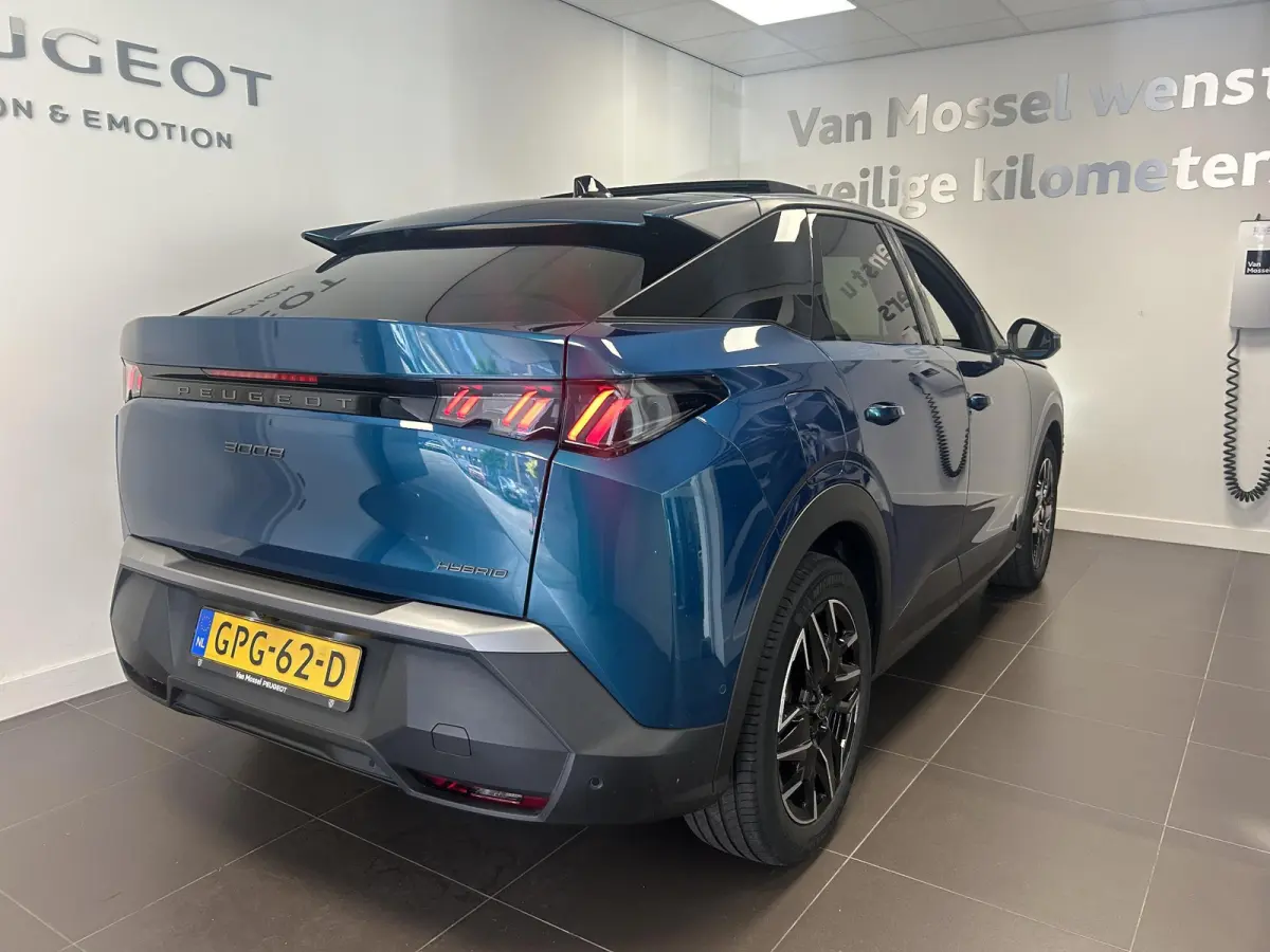 1.2 Hybrid 136 Allure | Panoramisch schuifdak | Lederen bekleding | Navigatie | Trekhaak | Apple CarPlay/Android Auto