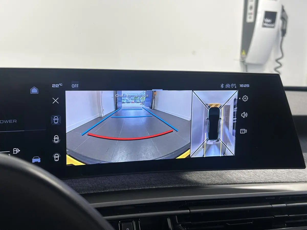 1.2 Hybrid 136 Allure | Panoramisch schuifdak | Lederen bekleding | Navigatie | Trekhaak | Apple CarPlay/Android Auto