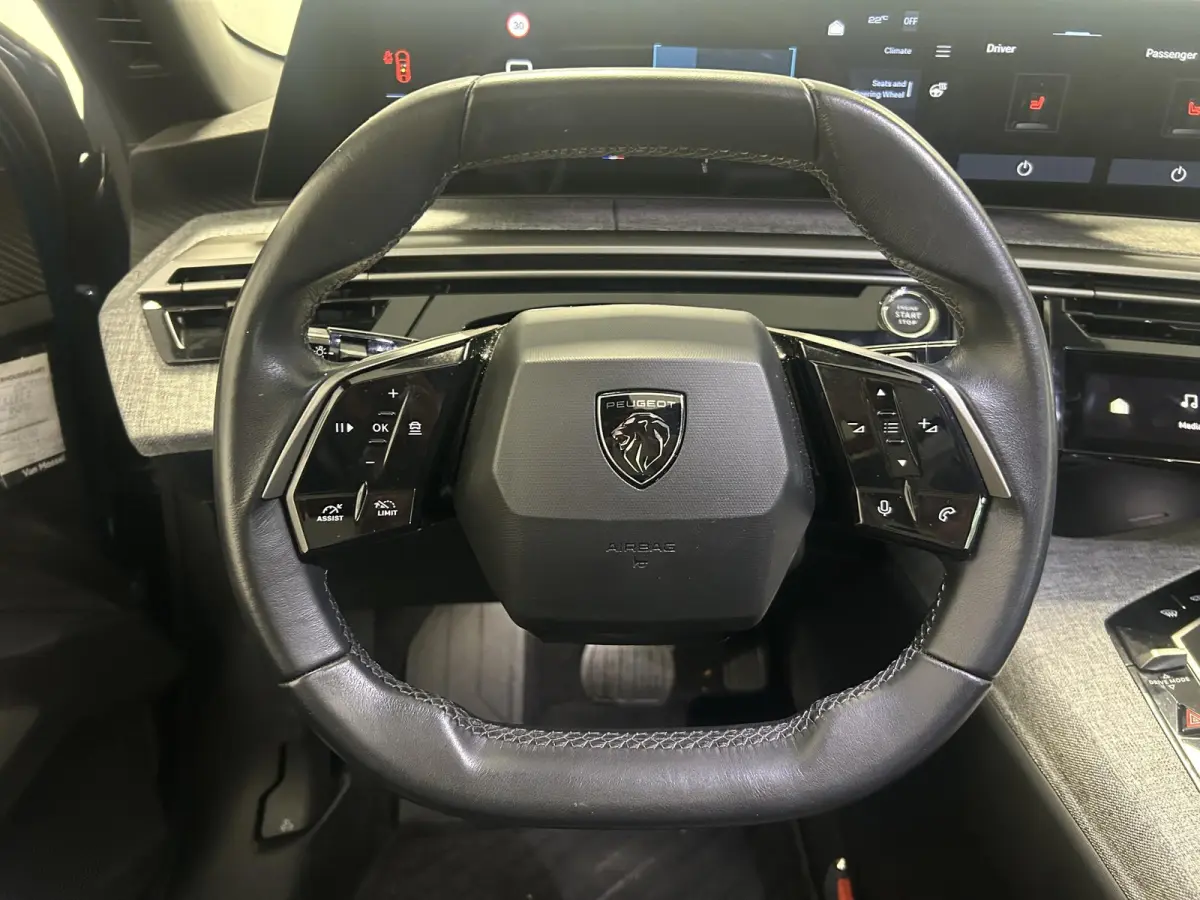 1.2 Hybrid 136 Allure | Panoramisch schuifdak | Lederen bekleding | Navigatie | Trekhaak | Apple CarPlay/Android Auto
