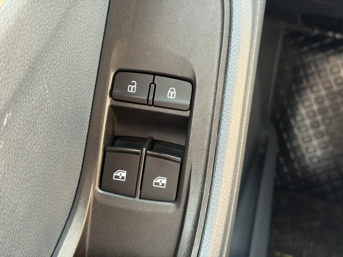 SWB 53 kWh*A/C*CRUISE*CAM*CARPLAY*PDC*