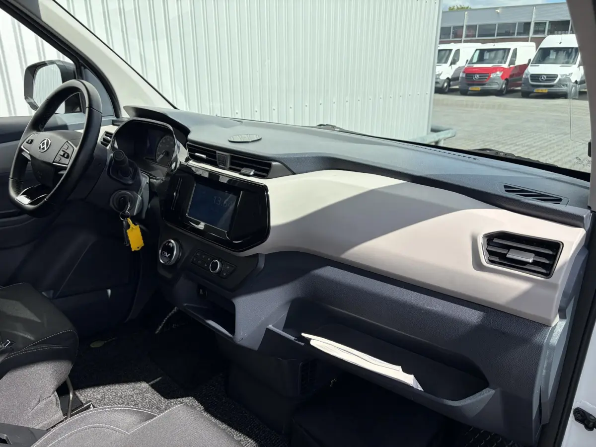 SWB 53 kWh*A/C*CRUISE*CAM*CARPLAY*PDC*