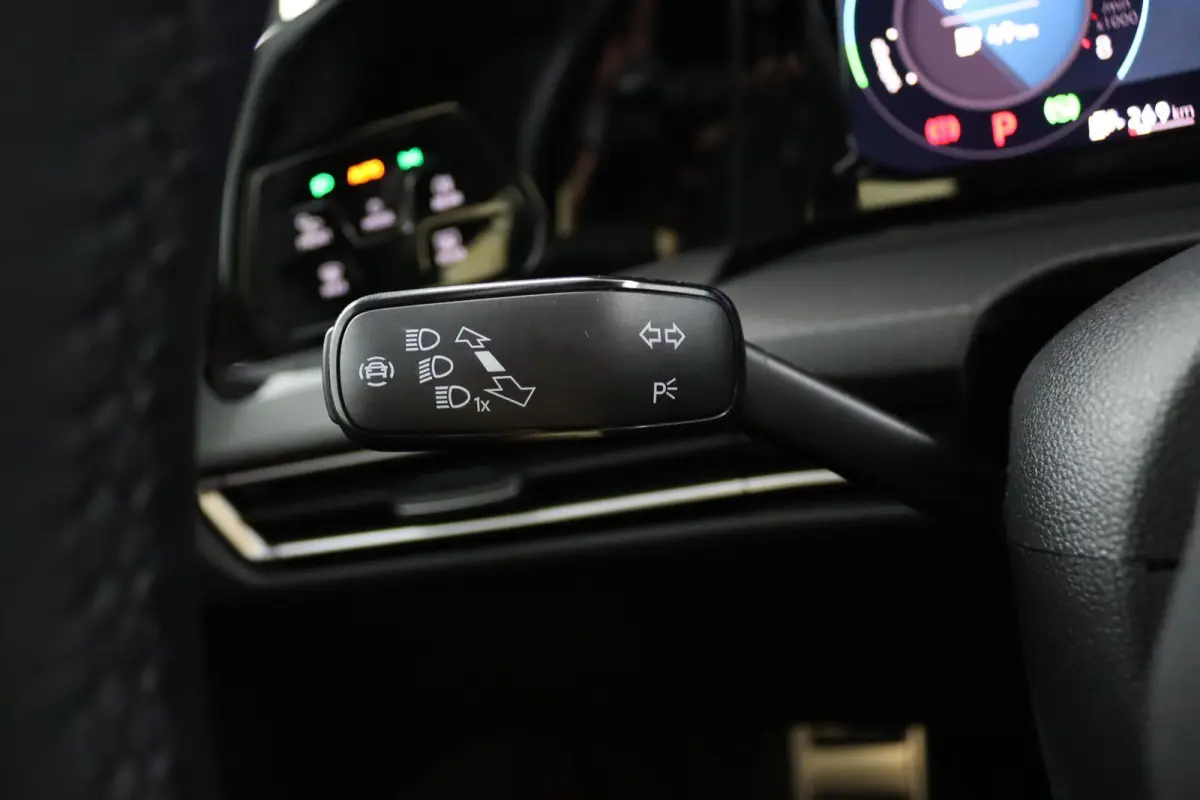1.4 eHybrid GTE*ACC*ECC*PANO*IQLIGHT*NAVI*VIRTUAL*